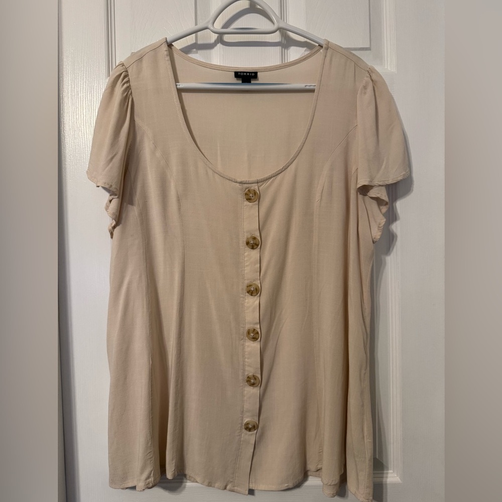 Torrid Short-Sleeved Beige Blouse (99% Rayon)